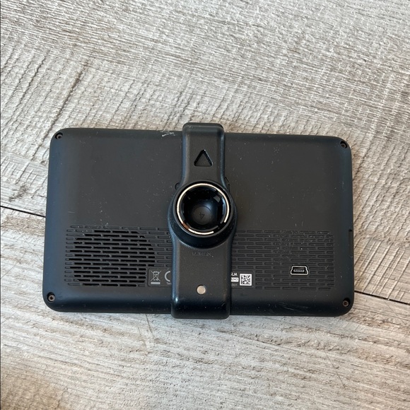 Garmin Black Navigation System - Picture 6 of 6